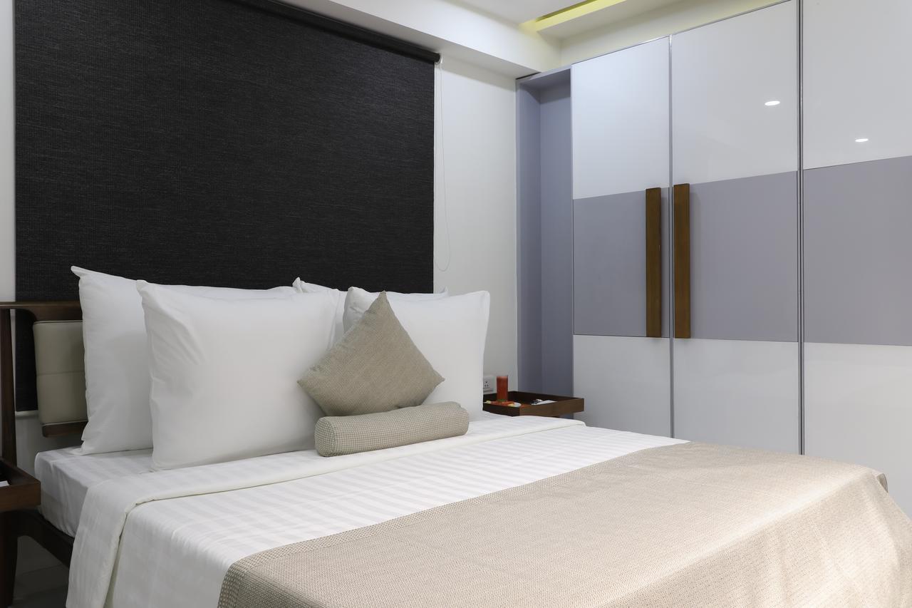 Ebony Residency Hotel Ahmedabad Eksteriør billede