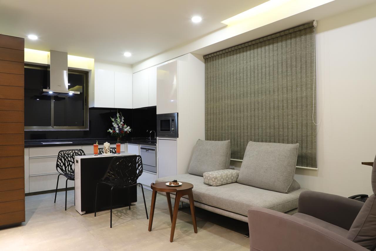 Ebony Residency Hotel Ahmedabad Eksteriør billede