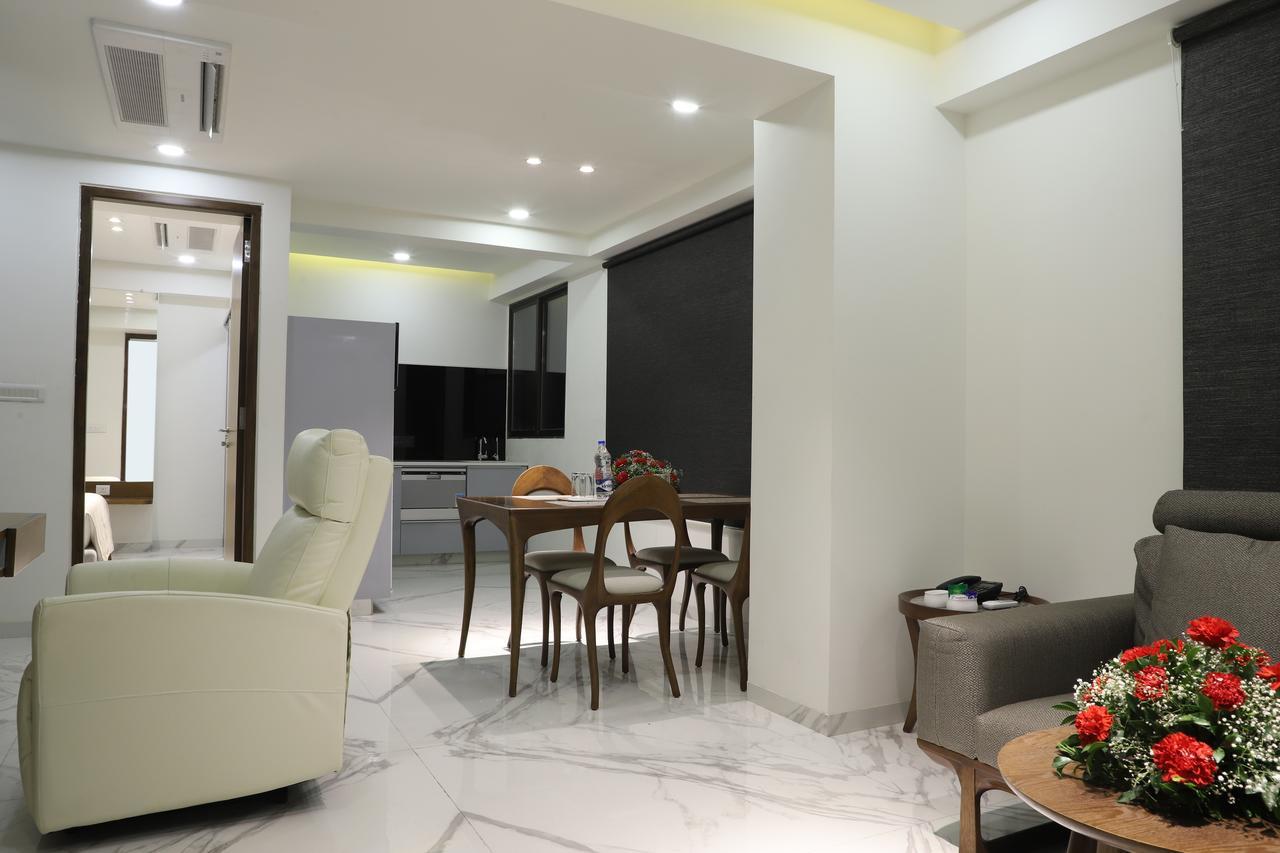 Ebony Residency Hotel Ahmedabad Eksteriør billede