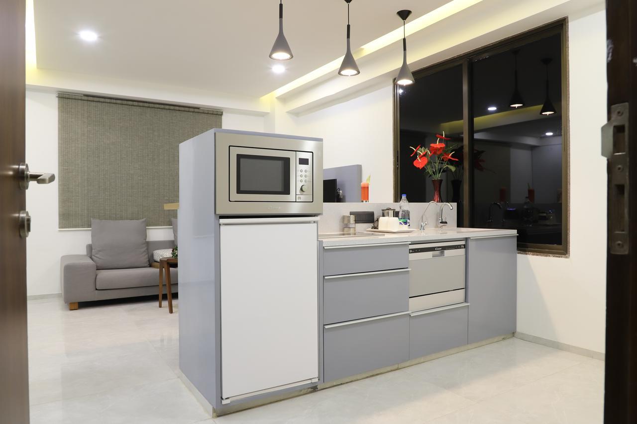 Ebony Residency Hotel Ahmedabad Eksteriør billede