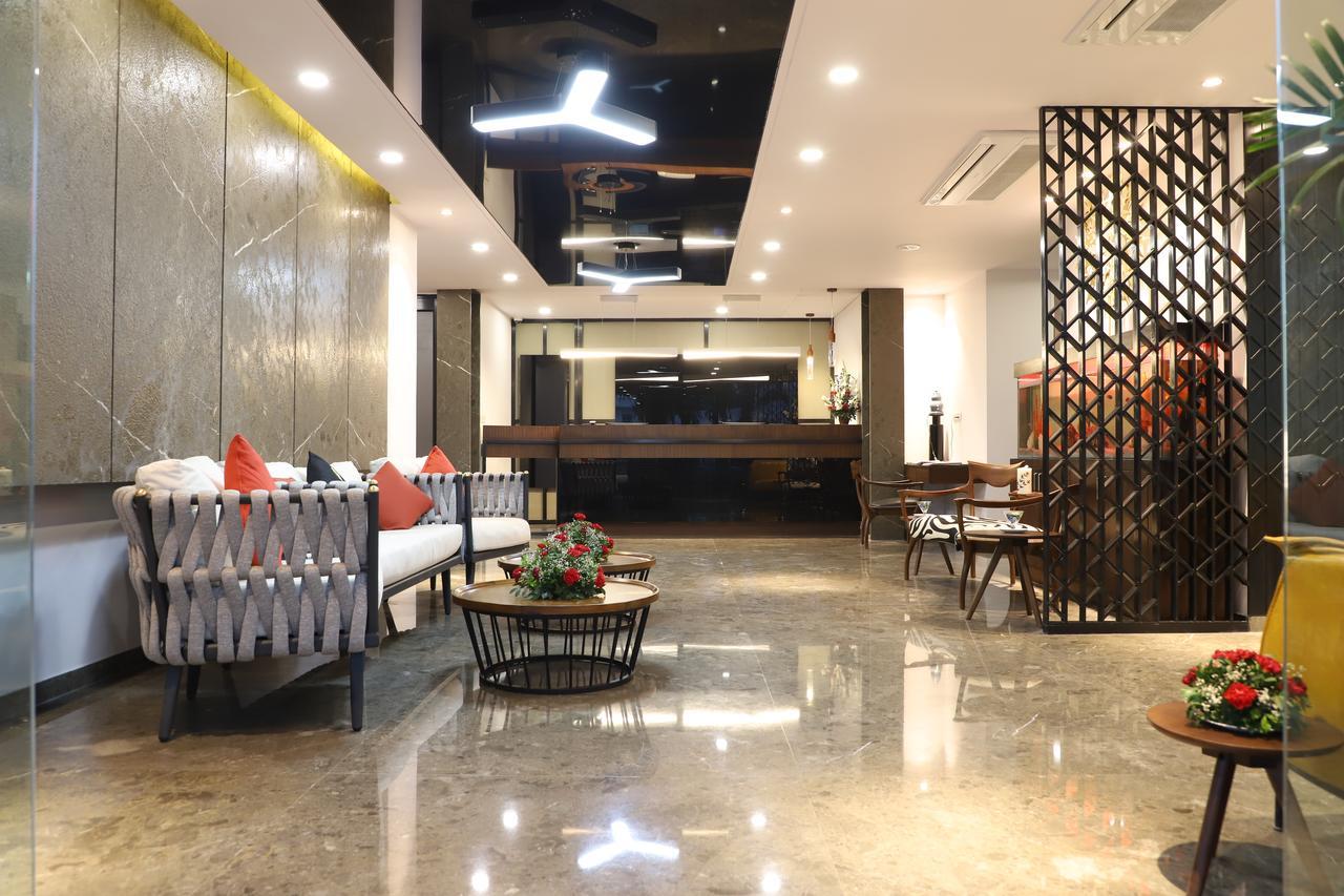 Ebony Residency Hotel Ahmedabad Eksteriør billede
